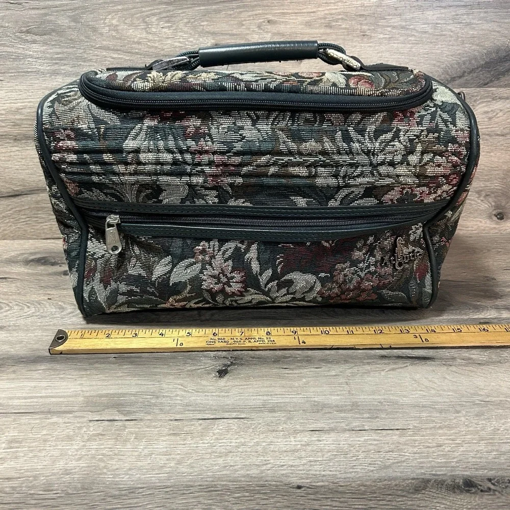 90's vintage Atlantic‎ floral tapestry luggage carry on 15in X 9in X 8in